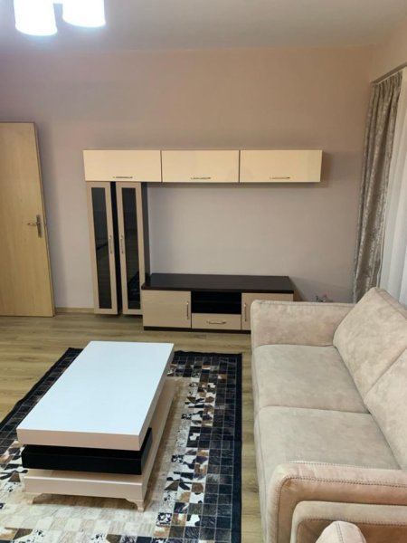 Jepet me qera Apartament 2+1+2 te Deliorgji 650 euro