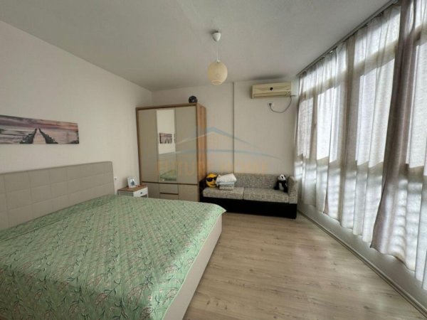 Shitet, Apartament 1+1, Golem, Kavajë.
Cmimi 56,000