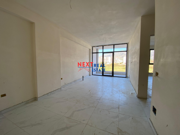 SHITET APARTAMENT 1+1 ME PAMJE ANESORE DETI NE ORIKUM, VLORE