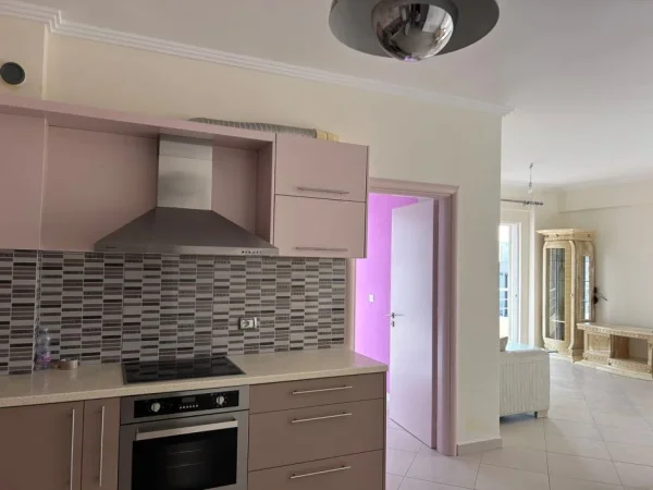 Shitet Apartament 2+1 ne Sarande, Rruga "Mitat Hoxha"