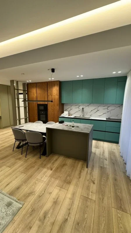 Jepet me Qera Super Apartament i arreduar me Projekt Arkitekt 3+1+2 +Oborr Privat te Kodra Diellit