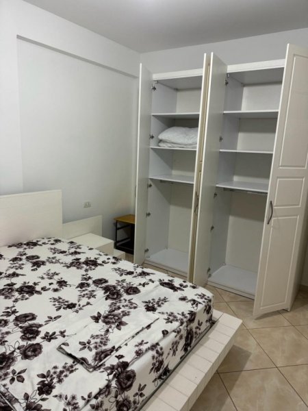 JEPET APARTAMENT ME QIRA ASTIR