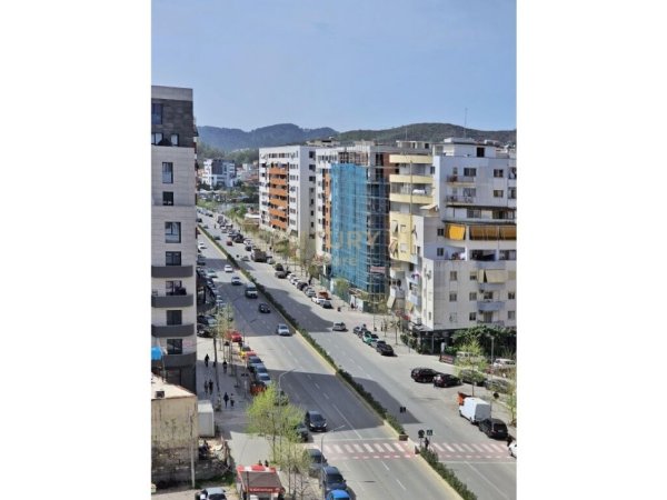 APARTAMENT 1+1+GARAZHD PER QIRA BULEVARDI I RI ASTIR