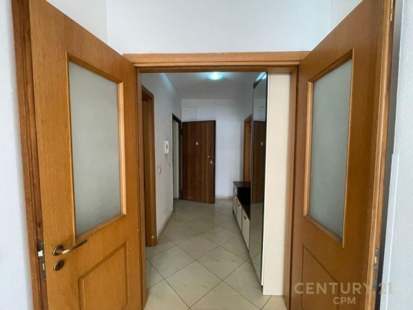 Shesim apartament 2+1+2 T ne Astir !
 Prane Jata Market Tirana, Albania