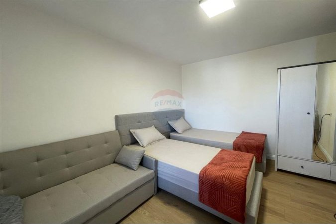 Jepet apartament 1+1 me qera te Shkolla e Baletit, 350 Euro