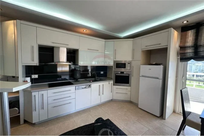 Shitet Apartament 2+1+2 Lungomare Vlore