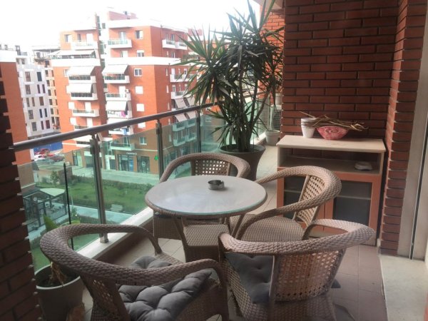 Apartament + Parkim me Qira te Sima Com