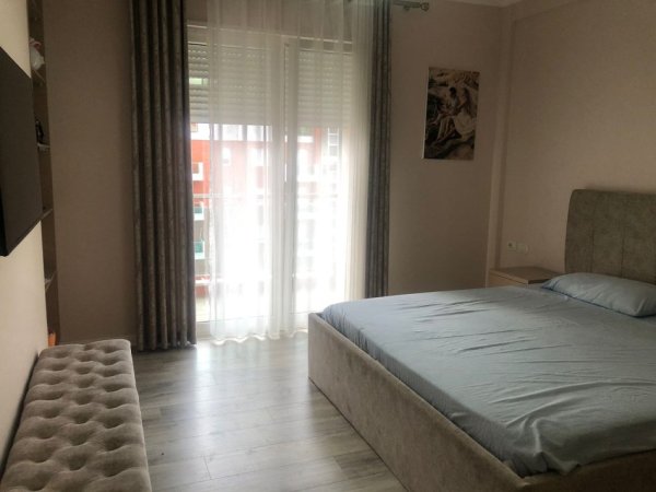 Apartament + Parkim me Qira te Sima Com