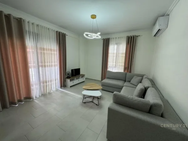 JEPET ME QIRA APARTAMENT 2+1+POST PARIMI TEK KODRA E DIELLIT !
