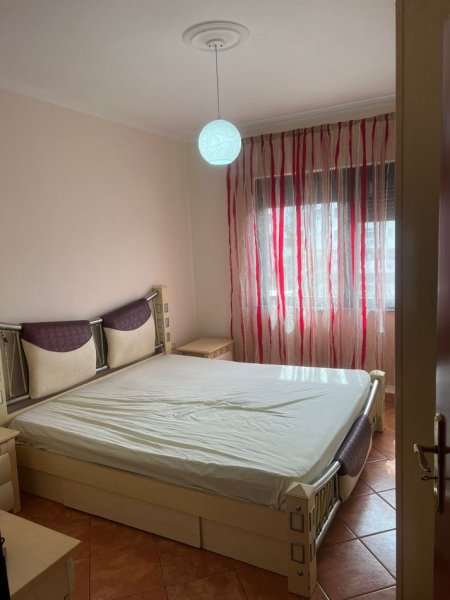 Jepet me qera apartament 2+1 perball Delijorgjit 500eur