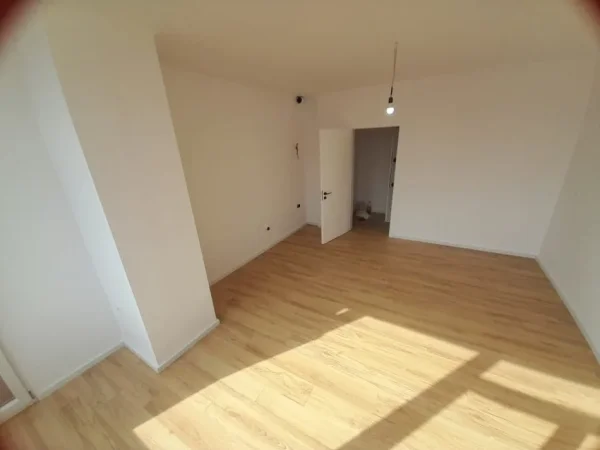 Shiten 2 apartamente 1+1 tek 21 Dhjetori