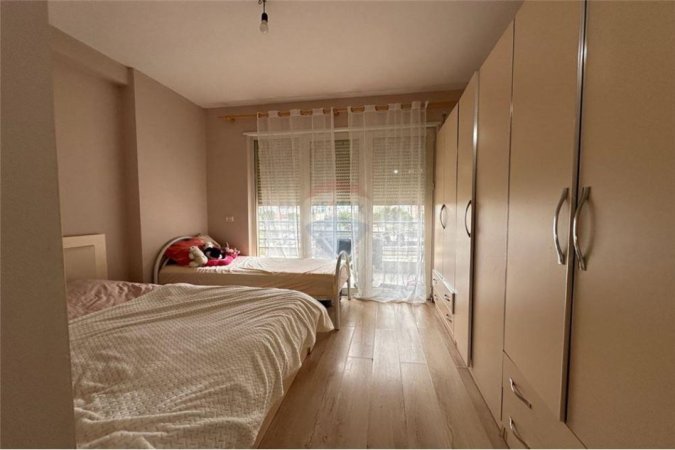 SHITET APARTAMENT 1+1 Te Bulevardi Karl Gega