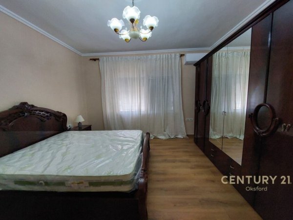 Apartment me qira 2+1 te Pazari I Ri 650 €