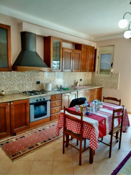 Vlore, Shitet Apartament 2+1, Rrug Kryesore Albano Romina.