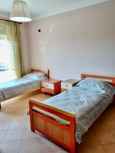 Vlore, Shitet Apartament 2+1, Rrug Kryesore Albano Romina.