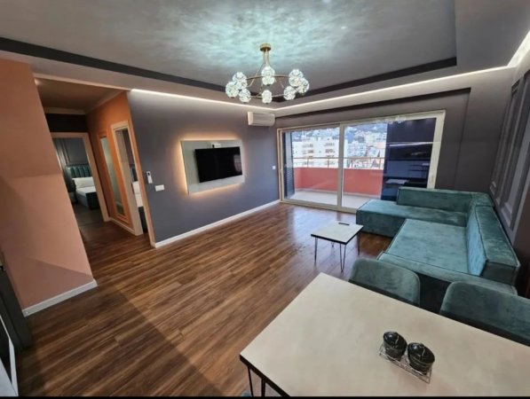 Shitet apartament 2+1+2, kompleksi Dinamo