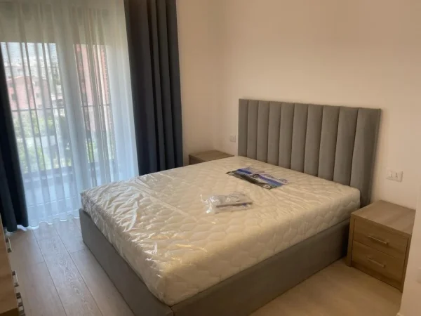 Qera,Ap 1+1,Xhamllik