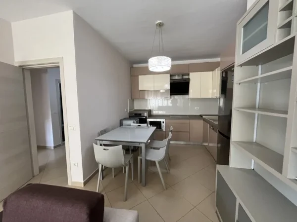 QIRA, APARTAMENT 2+1+2, UNAZA E RE ASTIR