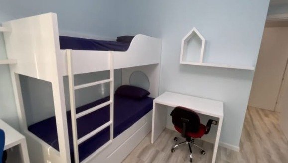 Shitet apartament 2+1 te Kompleksi Delijorgji, Rruga e Kavajes.📍