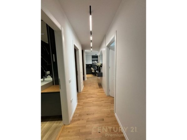 Apartament 3+1+1 Post Parkimi Tek Rezidenca " Lake View"!