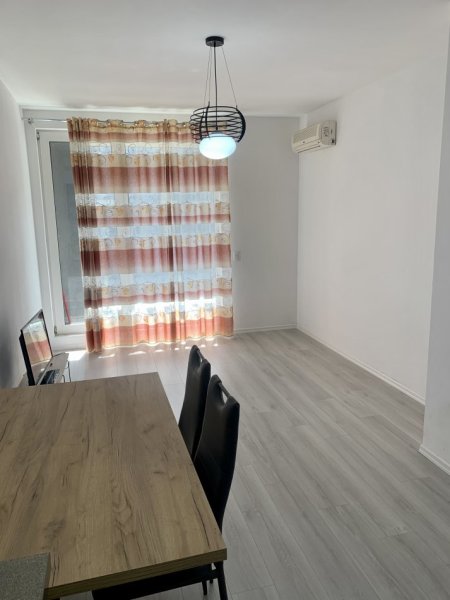 Jepet Me Qera Apartament 2+1 Ne Rrugen e Durresit [P02112]