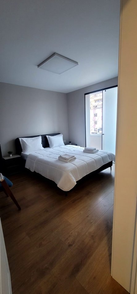 Tirane, Apartament me#Qira (21 Dhjetori)