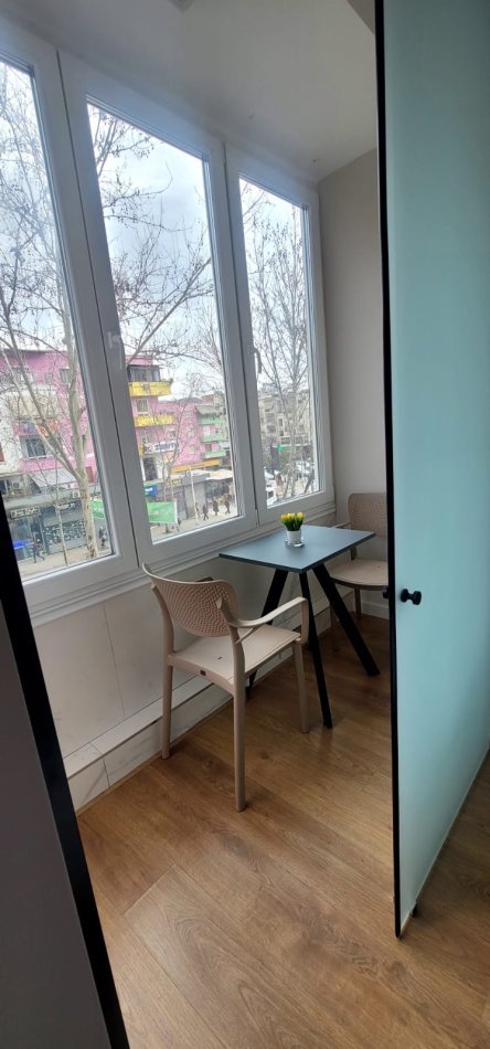 Tirane, Apartament me#Qira (21 Dhjetori)