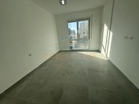 Qera, Apartament 1+1, Unaza e Re. UNA39577