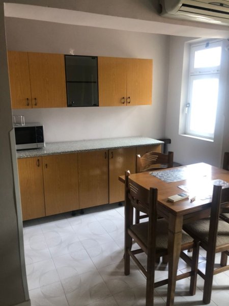 JEPET ME QERA APARTAMENT 2+1 400 EURO RR FERIT XHAJKO. STC TRENIT