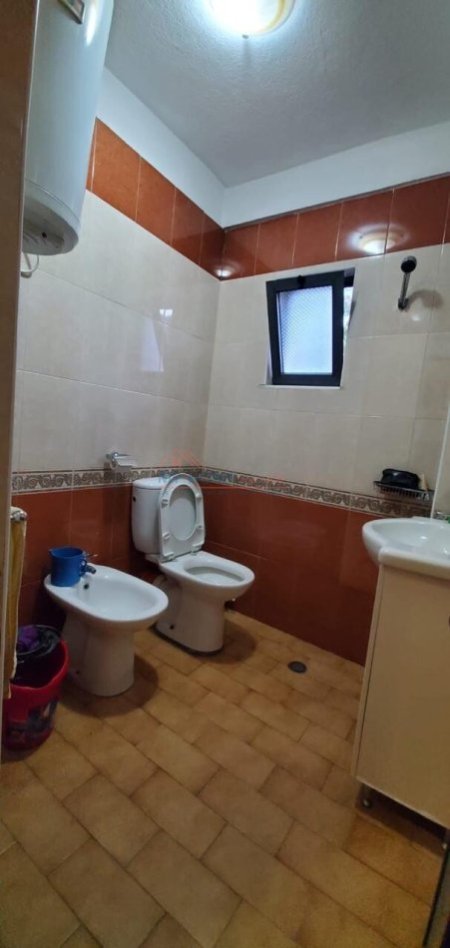 Apartament 3+1 Ne Shitje Tek Mine Peza Prane Me Gjimnazin Qemal Stafa