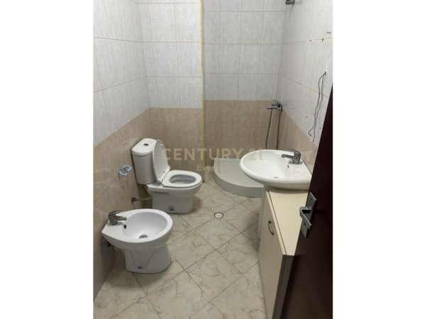 ASTIR, SHESIM APARTAMENT 2+1 ME VERANDE!