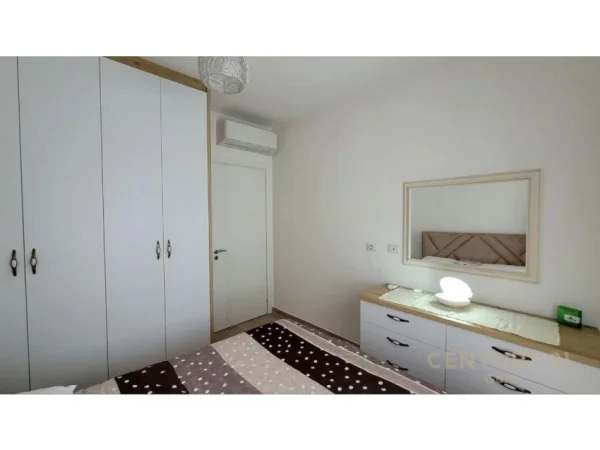 APARTAMENT 2+1 PER QERA PRANE HOTEL MONDIAL!