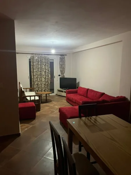 Jepet Shtepi  me qera,    ne Pallat i Ri 2+1   ID   11901