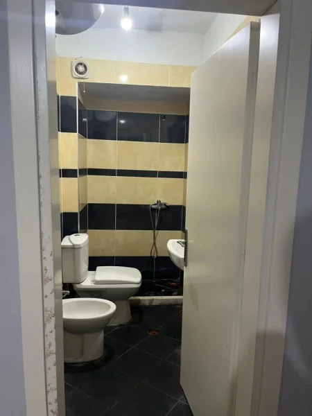 Jepet Shtepi  me qera,    ne Pallat i Ri 2+1   ID   11901