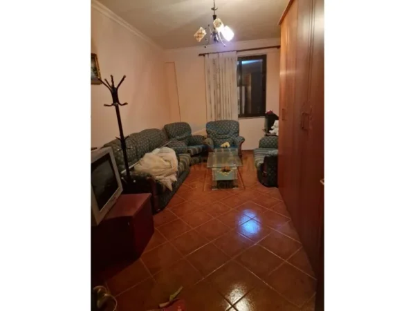 Qera, Apartament 1+1,Vlorë.RV39593