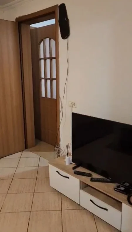 Jepet me qera Shtepi Private 1 kateshe, Ali Dem pas Maternitetit te Ri prane shkolles Kushtrimi i Lirise. 400 mije leke