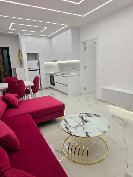 JEPET ME QERA APARTAMENT 1+1 600 EURO KOPSHTI BOTANIK