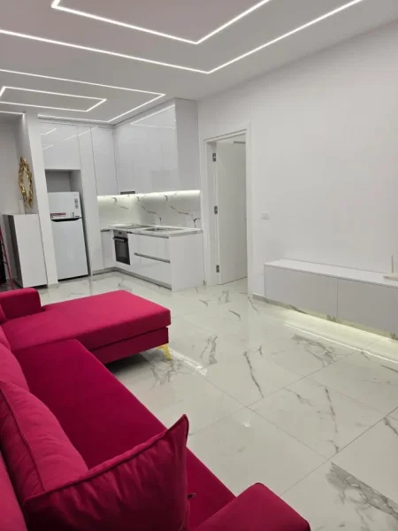 JEPET ME QERA APARTAMENT 1+1 600 EURO KOPSHTI BOTANIK