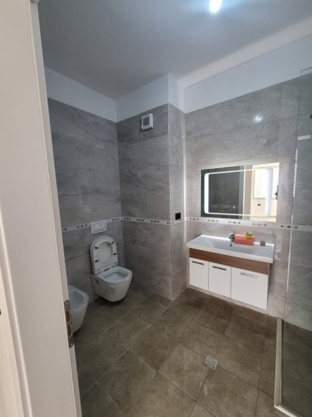 Shitet, Apartament 2+1, Fusha e Aviacionit, Tiranë.