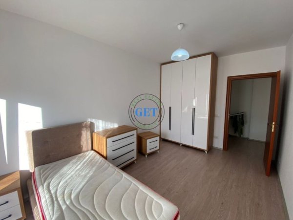 Jepet Apartament me qera 2+1 ne Qender,Durres