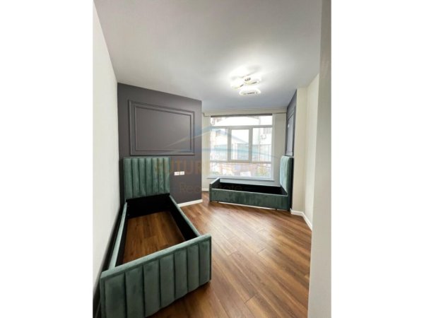 Shitet,Apartament 2+1, Kopshti Botanik