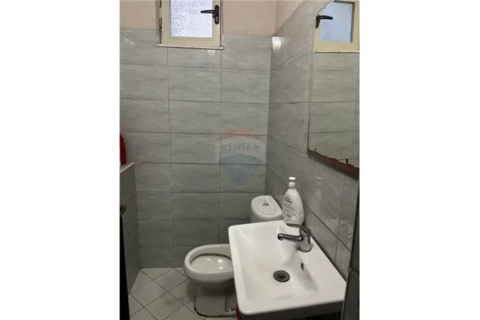 Bar Kafe me Qera, Qytet Studenti