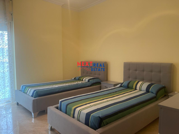 JEPET ME QERA AFATGJATE APARTAMENT 2+1 ME PAMJE DETI NE LUNGOMARE, VLORE