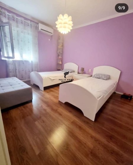 APARTAMENT ME QERA,RRUGA E KAVAJES,950 EURO.