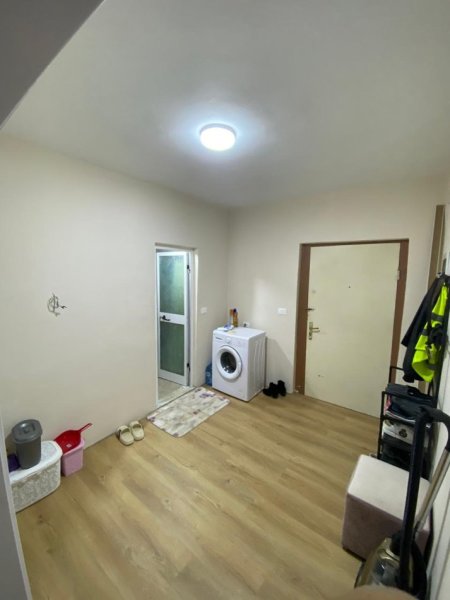 Shitet apartament 2+1 ne Kombinat, 57'500 Euro