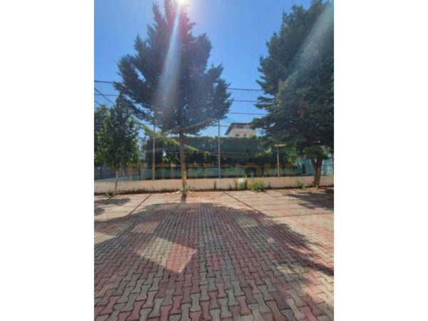 Qera, Ambjent Biznesi, Autostrada Tiranë-Durrës, Tiranë UNA26474
