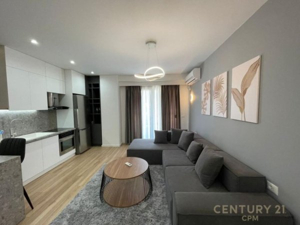 JEPET ME QIRA APARTAMENT 1+1 TEK STACIONI I TRENIT ! 650euro