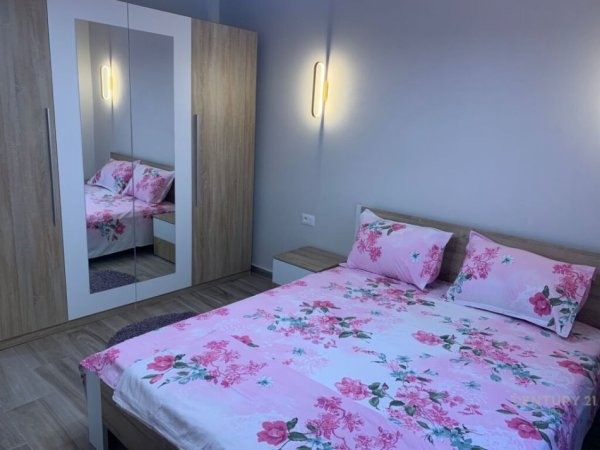 Apartament 1+1 për Qira në Rrugën e Kavajës!! 700 €uro