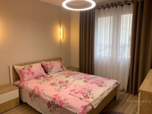 Apartament 1+1 për Qira në Rrugën e Kavajës!! 700 €uro