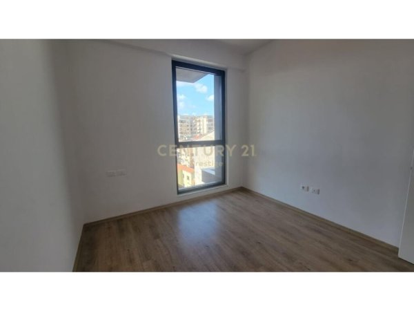 APARTAMENT 3+1+2+POST PARKIMI ME QERA TE DOMUS RESIDENCE, MYSLYM SHYRI, TIRANE!